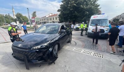 Trafiğe kapalı caddeyi birbirine kattı