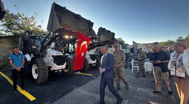 Köylere 34 su tankeri, 16 araç!