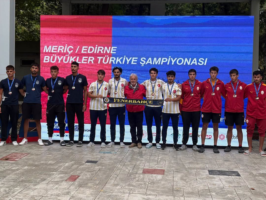 Geçerli görselin alternatif metni yok. Dosya adı: kurek-1.jpg