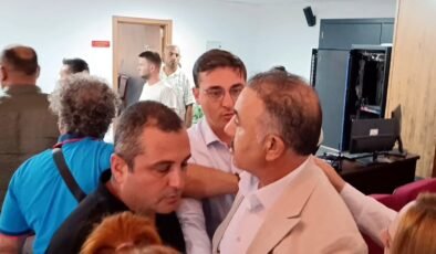 Mecliste kavga ve ‘tokat’ iddiası!