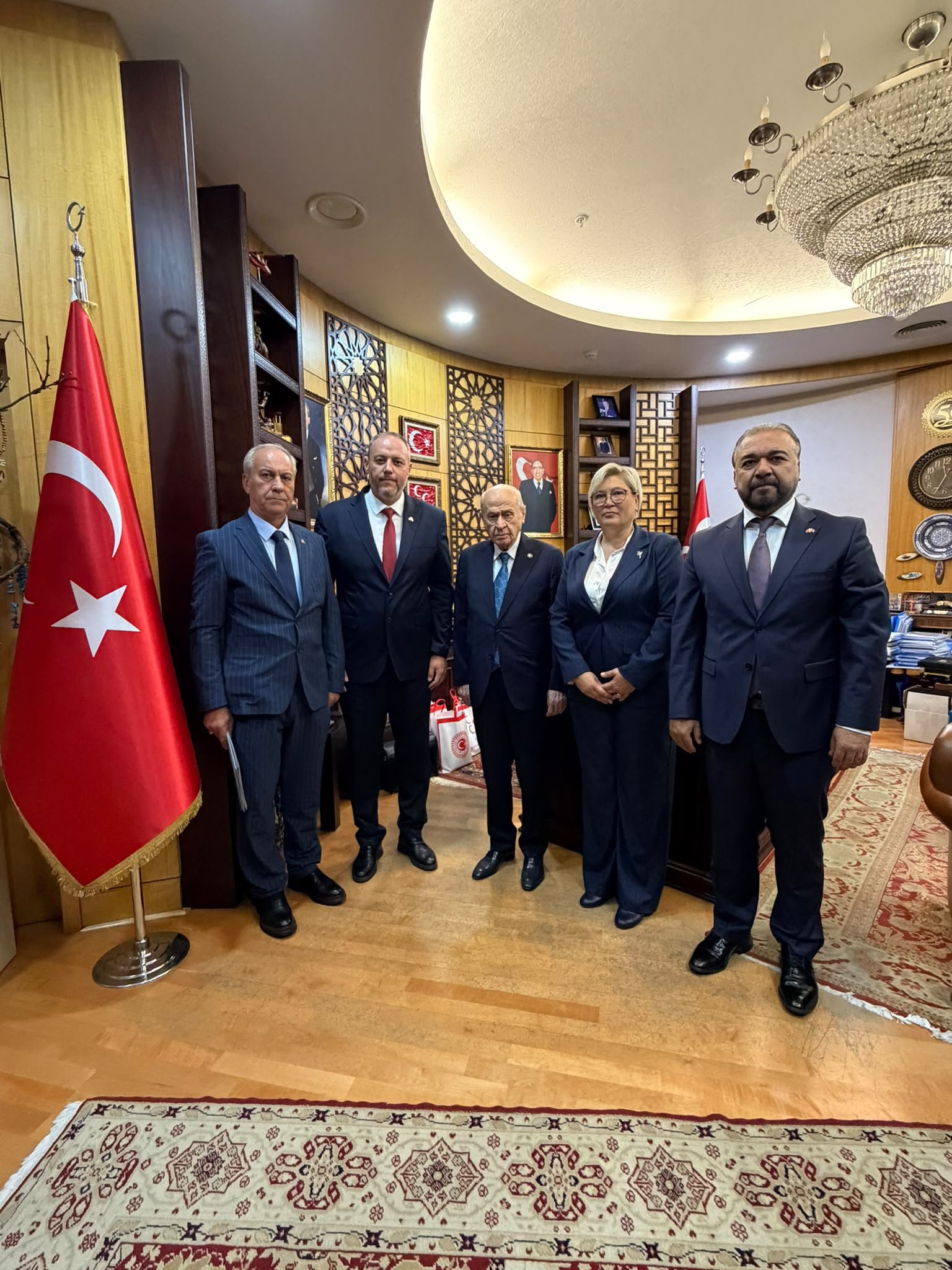 Geçerli görselin alternatif metni yok. Dosya adı: mhp.jpg