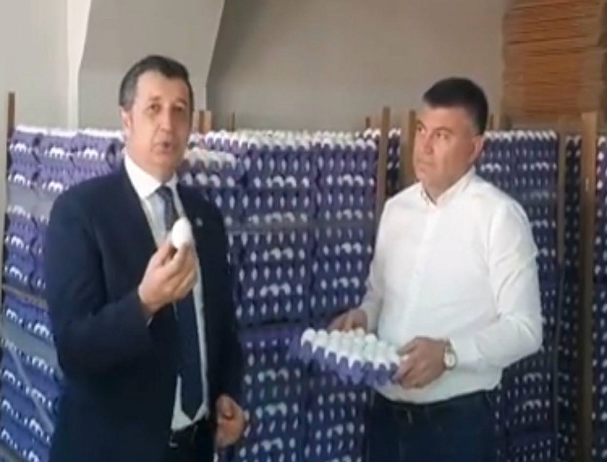 Geçerli görselin alternatif metni yok. Dosya adı: okan-yumurta.jpg
