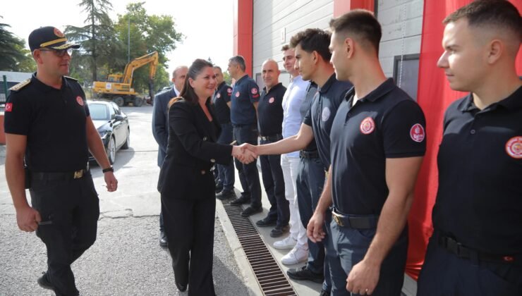 Gencan’dan itfaiye personeline kutlama