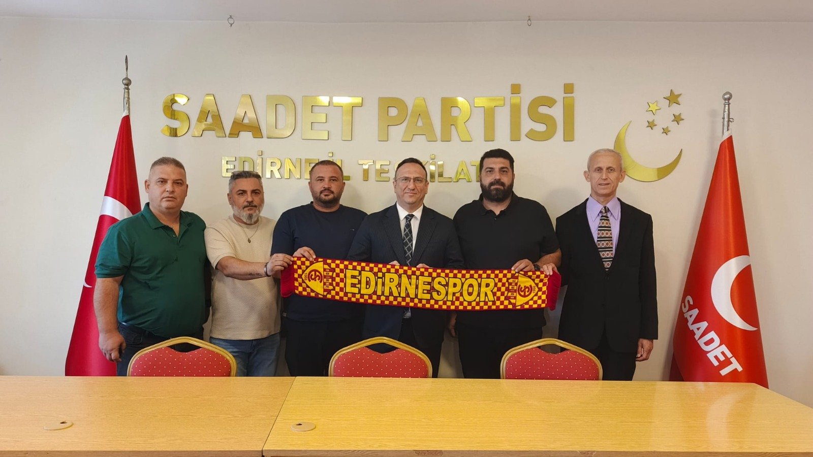 Geçerli görselin alternatif metni yok. Dosya adı: sp-edirnespor.jpg