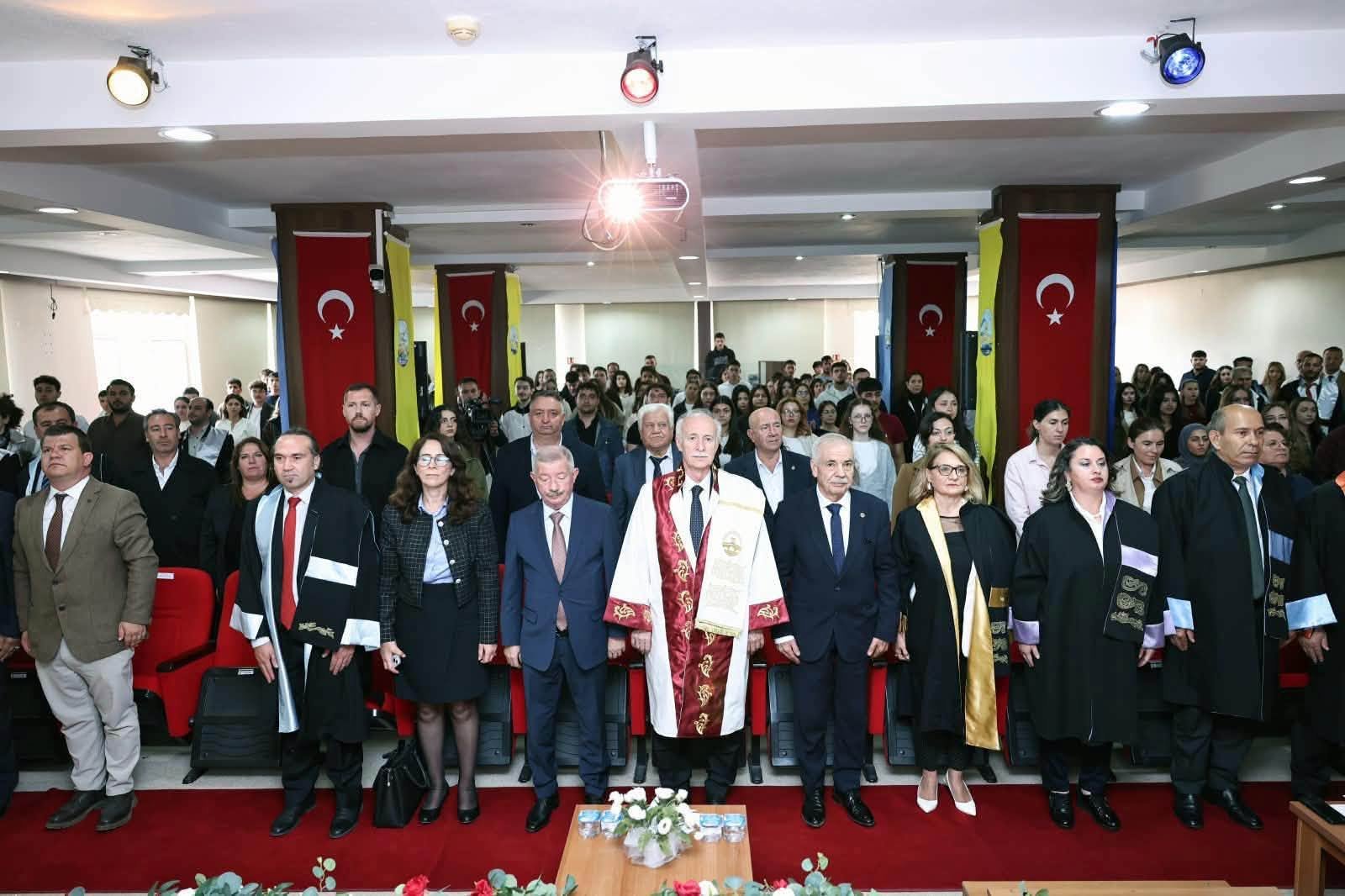 Geçerli görselin alternatif metni yok. Dosya adı: tu-toren-1.jpg