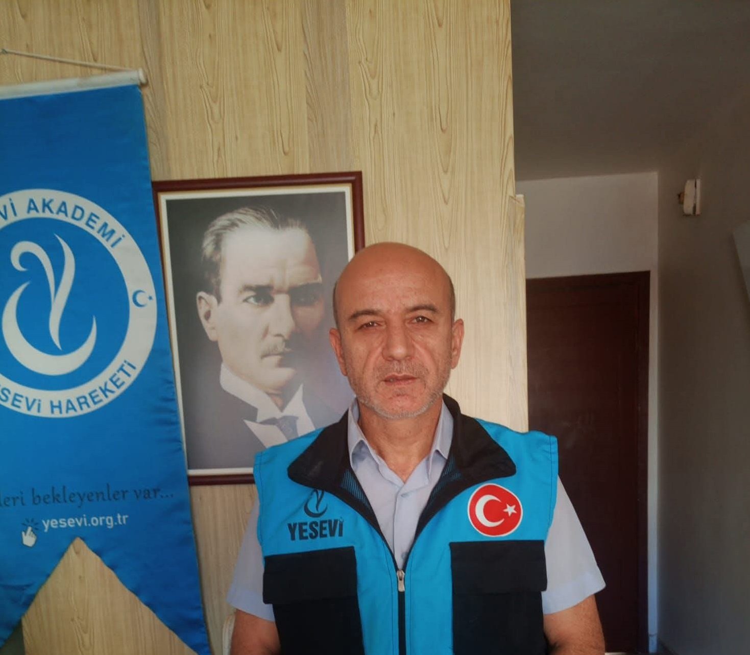 Geçerli görselin alternatif metni yok. Dosya adı: yesevi-2.jpg