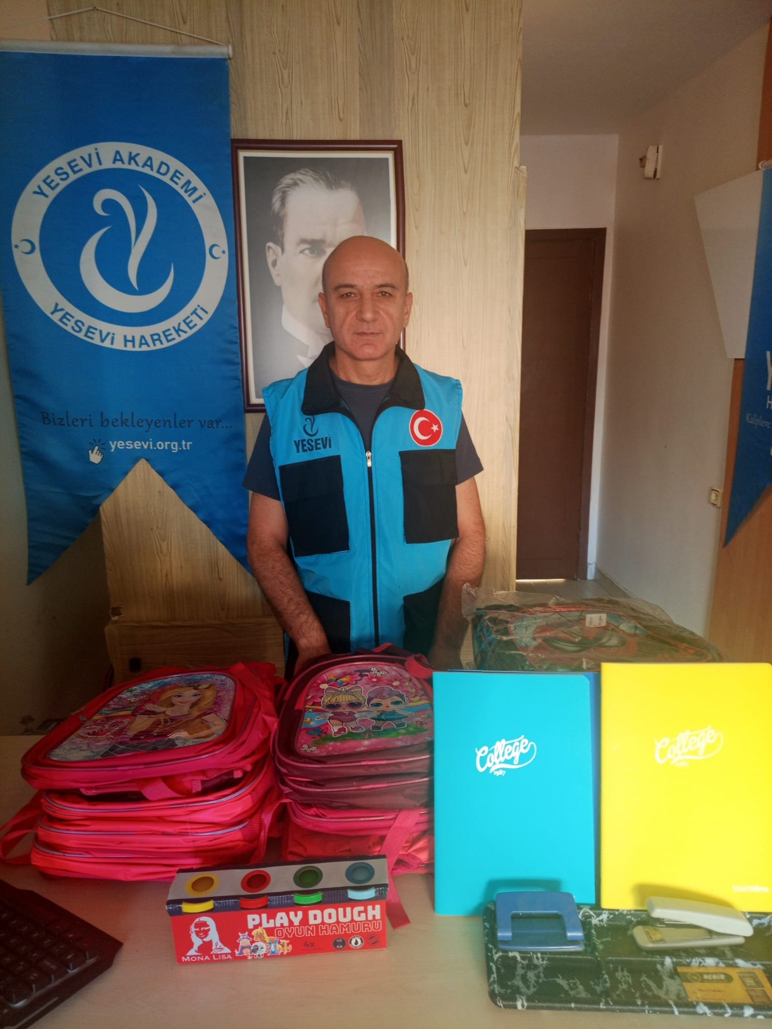 Geçerli görselin alternatif metni yok. Dosya adı: yy.jpg