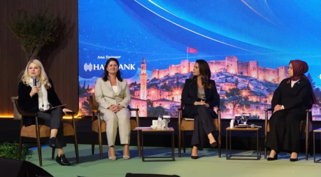Gencan Yöneten Kadınlar Forumu’nda konuştu