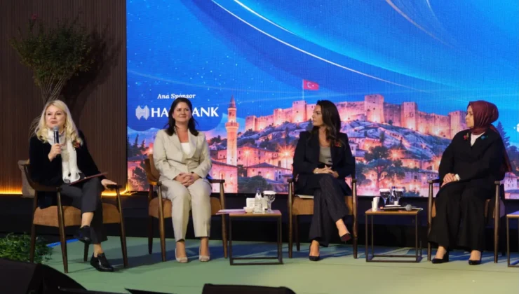 Gencan Yöneten Kadınlar Forumu’nda konuştu