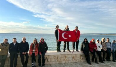 Eğitimcilerden 57’inci Alay’a ‘vefa’ yürüyüşü