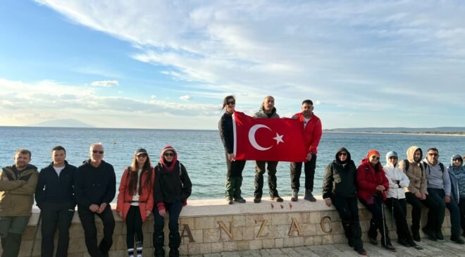 Eğitimcilerden 57’inci Alay’a ‘vefa’ yürüyüşü