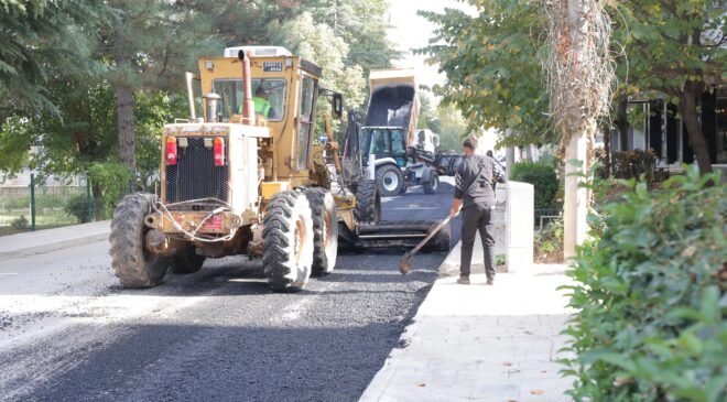 Edirne Belediyesi TREDAŞ’ın çalışmasında bozulan yolları onarıyor