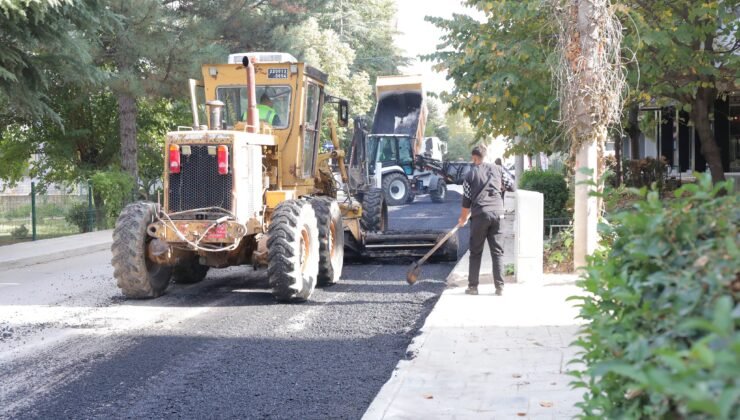 Edirne Belediyesi TREDAŞ’ın çalışmasında bozulan yolları onarıyor