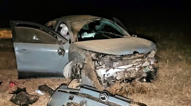Takla atan otomobilde 9 kaçak göçmen