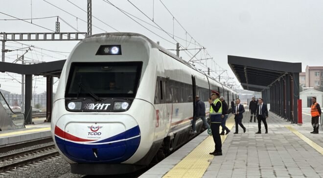 Hızlı Tren seferlere başladı!