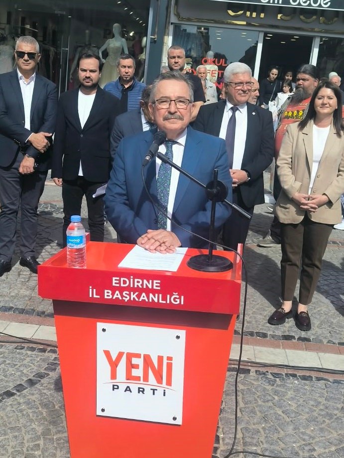 Geçerli görselin alternatif metni yok. Dosya adı: cumhur-pekdemir-10.jpeg