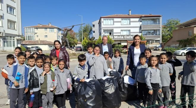 Yeniimaret’te öğrenci muhtar el ele