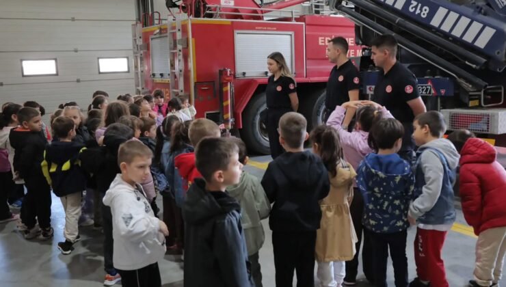 Edirne İtfaiyesi’nin minik konukları