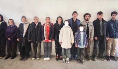 16 kaçak göçmen yakalandı