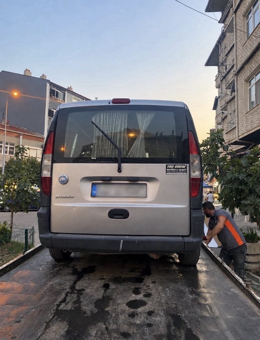 Geçerli görselin alternatif metni yok. Dosya adı: kacaklar.jpg
