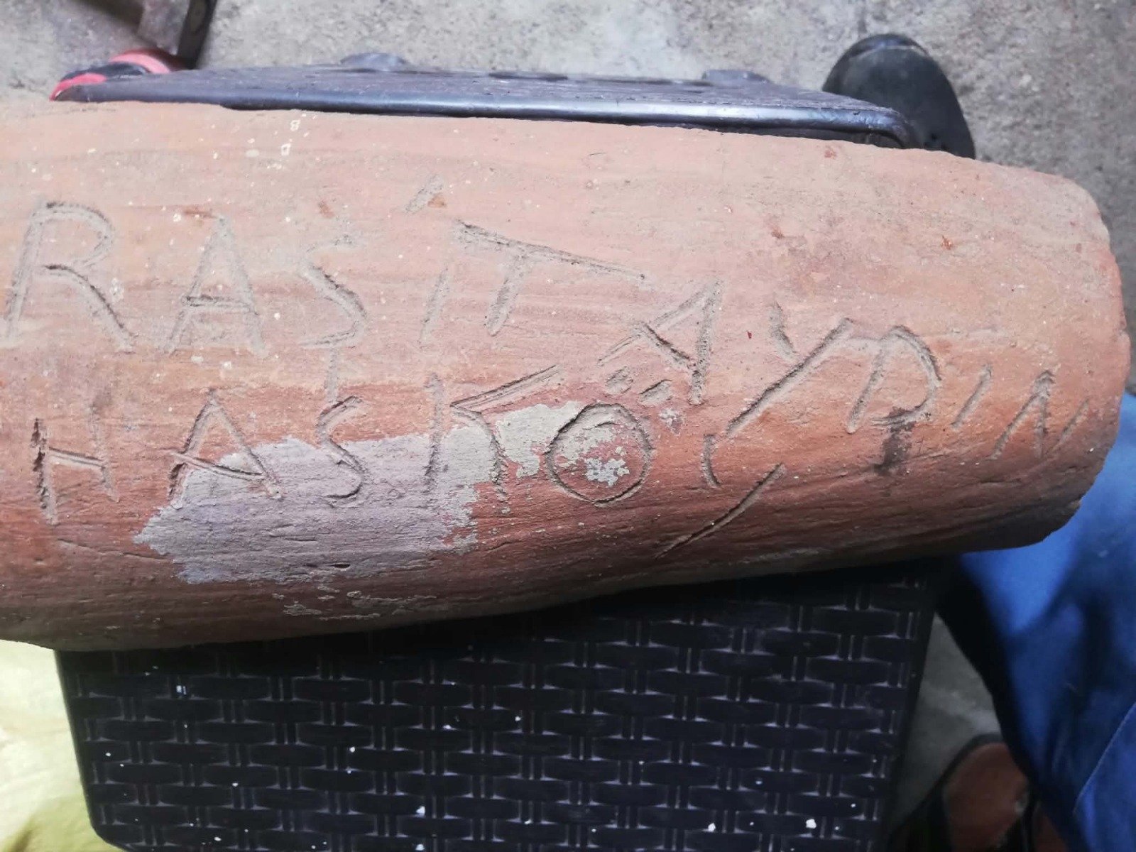 Geçerli görselin alternatif metni yok. Dosya adı: kiremit.jpg