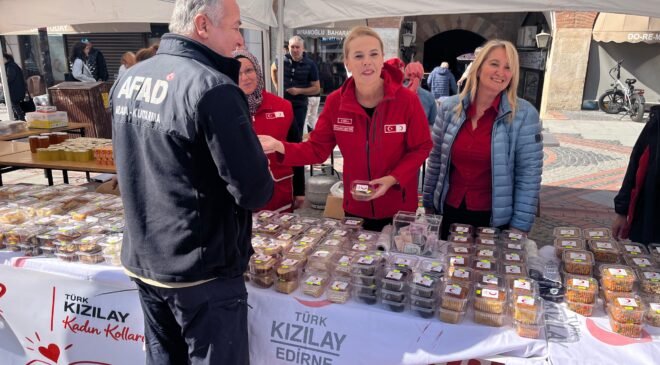 Kızılay’dan aşevi için kermes