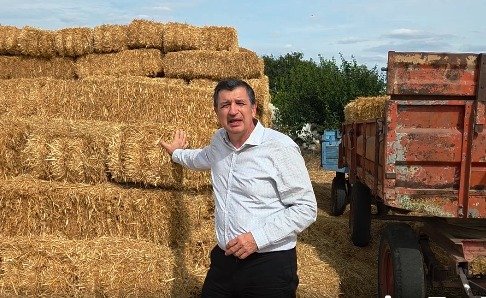 Geçerli görselin alternatif metni yok. Dosya adı: okan-saman.jpg