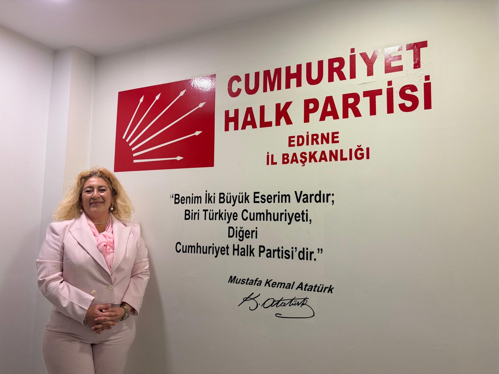 Geçerli görselin alternatif metni yok. Dosya adı: oykum-engin-scaled.jpg