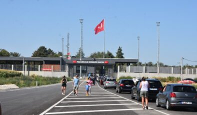 Pazarkule trafik artan tek kapı