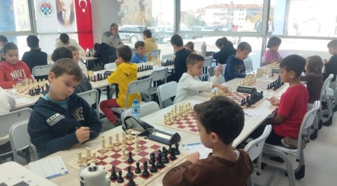 Satrançta hamleler Cumhuriyet için