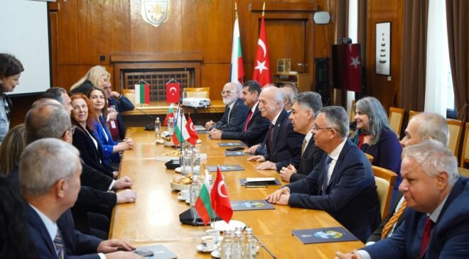 TÜ’den komşuya çıkarma