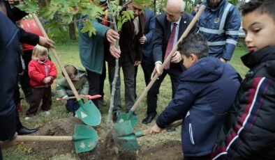 TÜ’de 103. yıl fidanı