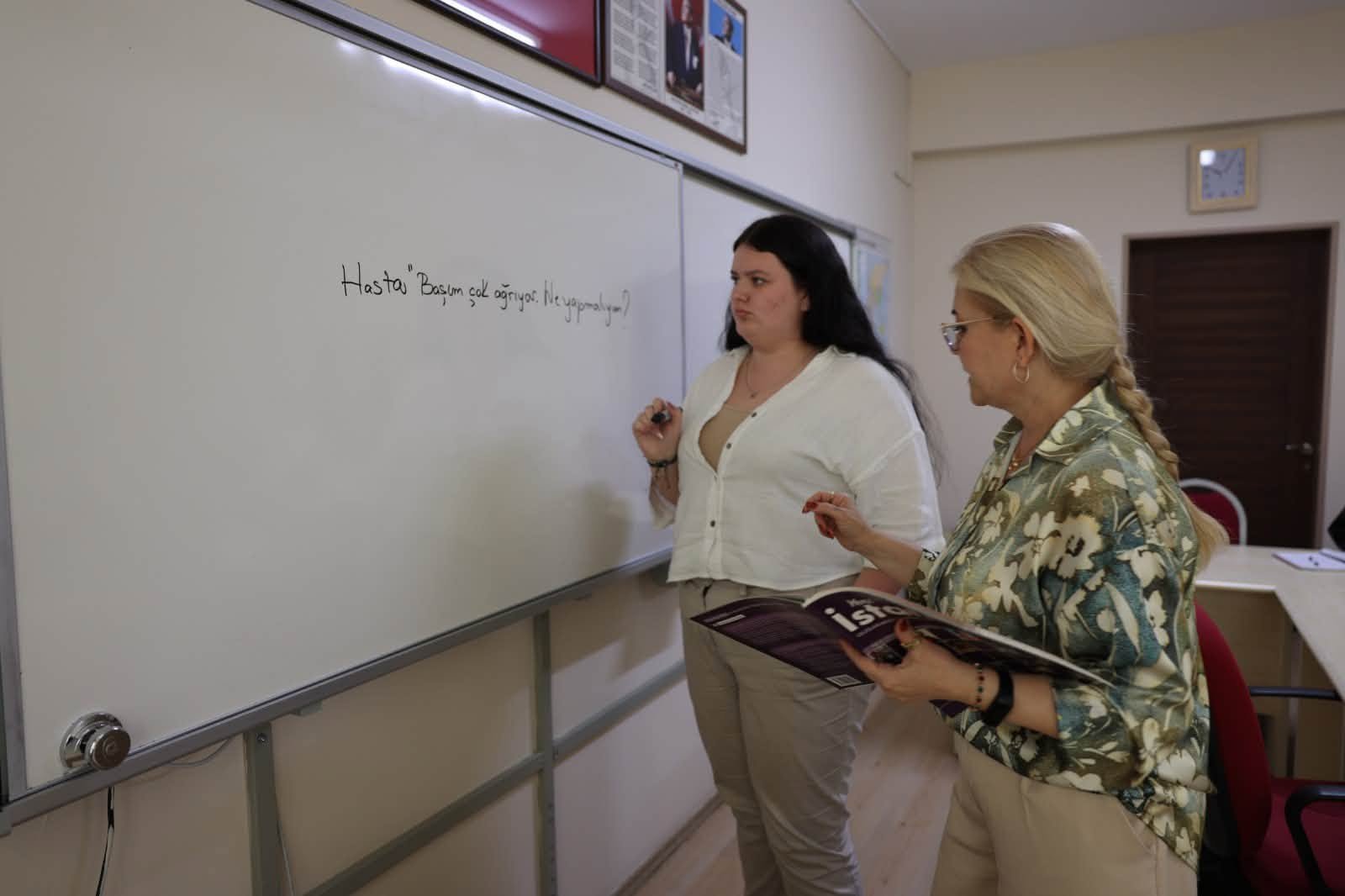 Geçerli görselin alternatif metni yok. Dosya adı: tu-turkce1.jpg