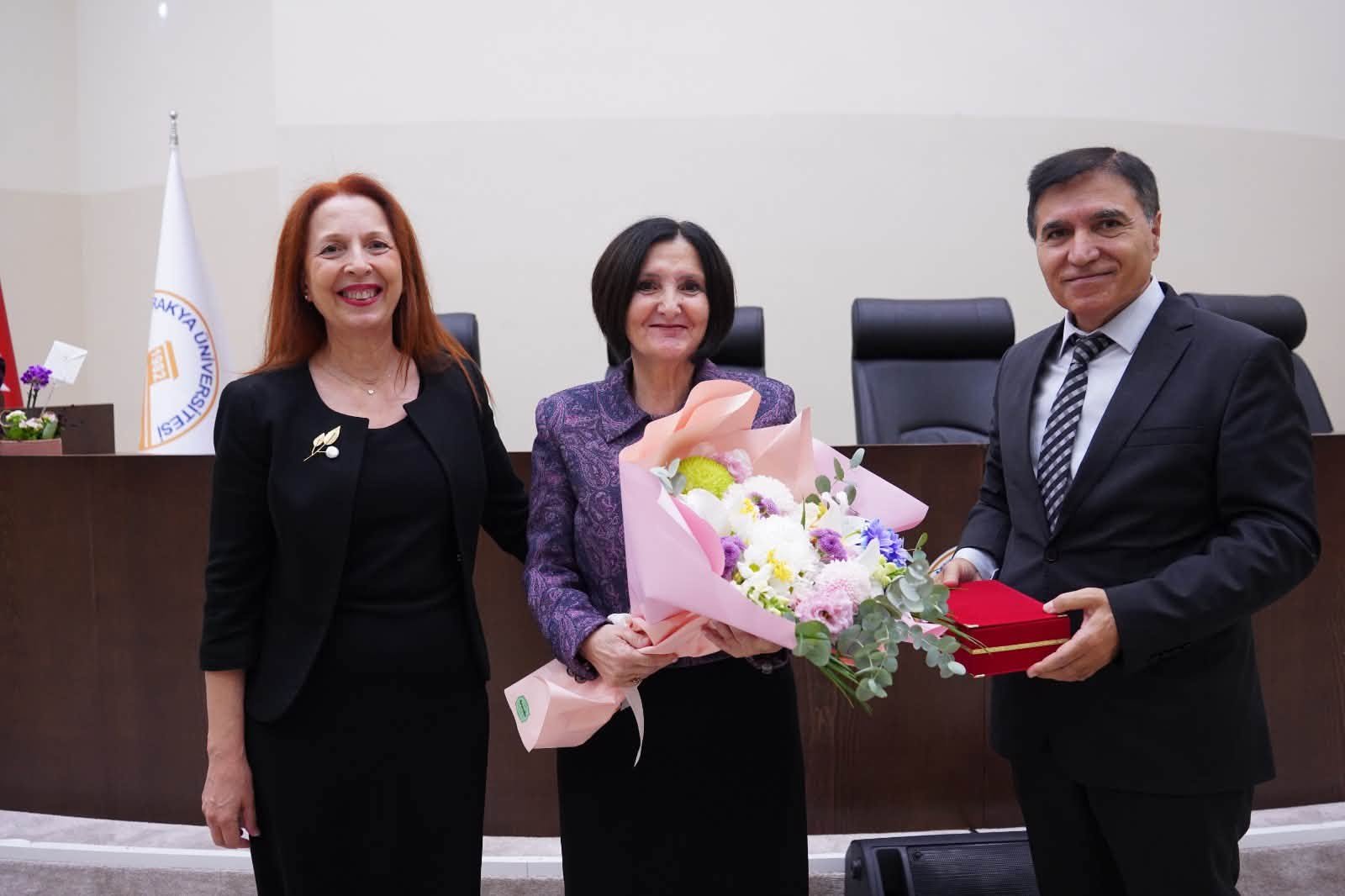 Geçerli görselin alternatif metni yok. Dosya adı: tu-yenidogan1.jpg