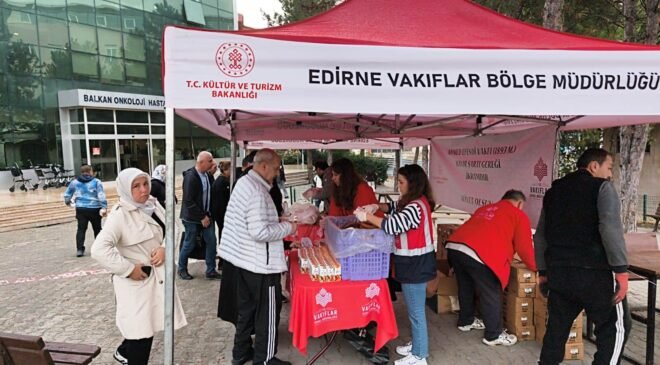 Vakıflar’dan simit ve meyve suyu