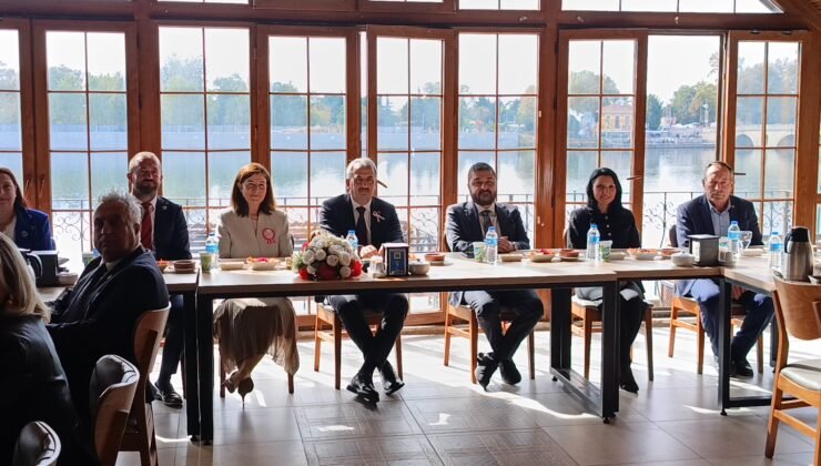 ‘Muhtarlar devletin çalınanın ilk kapısı’