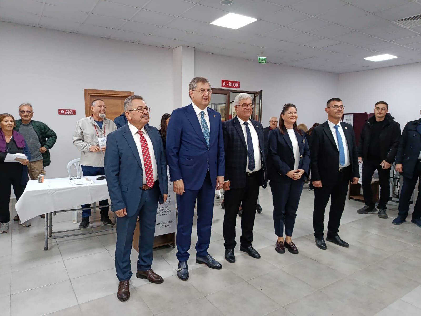 Geçerli görselin alternatif metni yok. Dosya adı: yeni-parti-il-10.jpeg